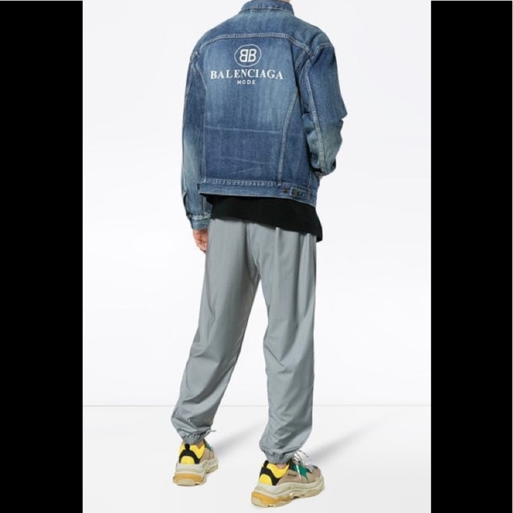 Used Oversized Balenciaga BB Mode Denim Jacket - Picture 11 of 12